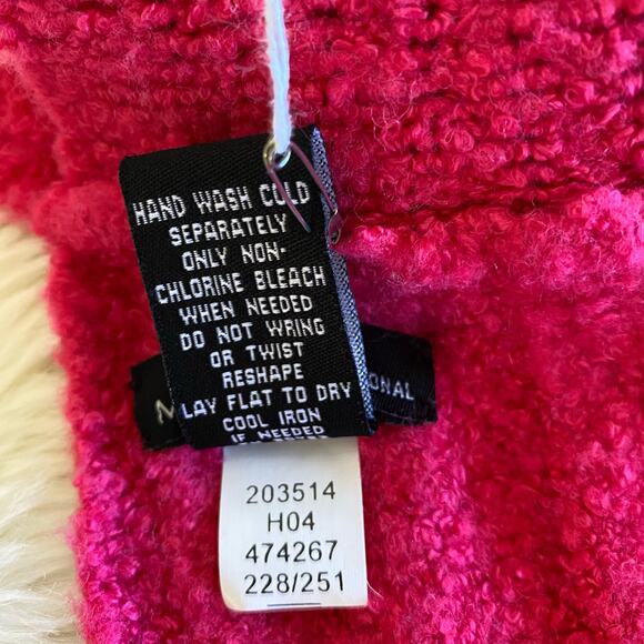 Moda International Pink Wool Blend Ruffled Scarf NWT - Picture 4 of 6